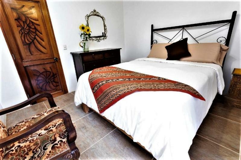 Intirumi Inn Caraz エクステリア 写真